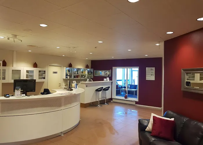 Western Frontier Hotel 3*