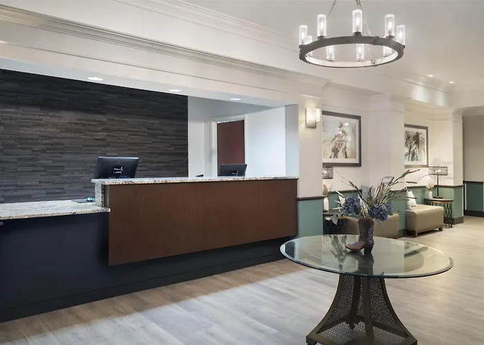 Western Frontier Hotel 3*
