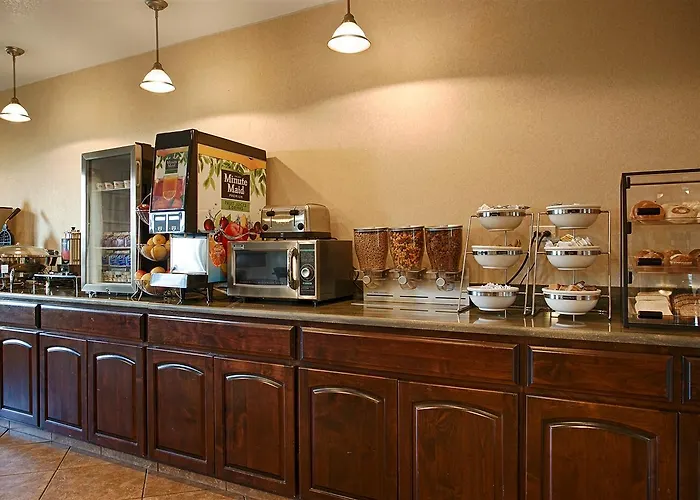 Western Frontier Hotel 3*